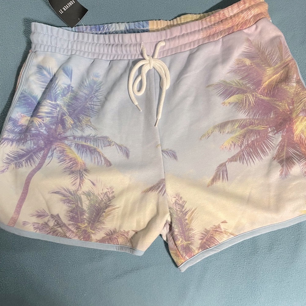 Forever 21 size 2X soft tropical print shorts-NWT